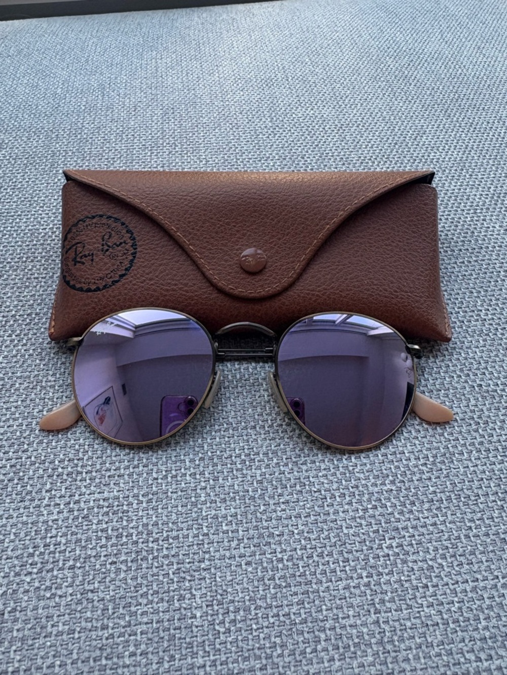 Ray-Ban Round Flat Sunglasses with Purple Lenses